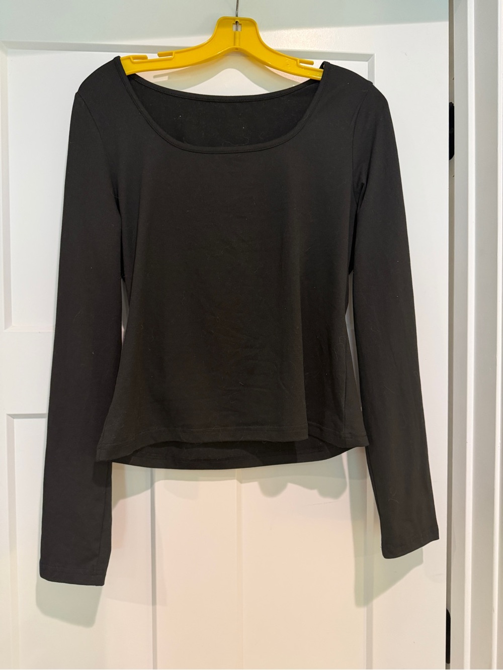 TEMU Women’s Black Long-Sleeve Scoop Neck Top-Size XL